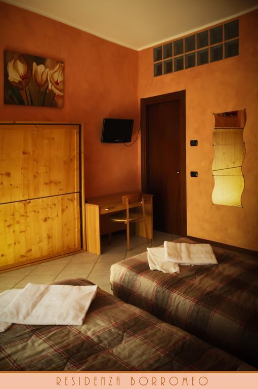 Borromeo Residenze Service S.A.S Peschiera Borromeo Buitenkant foto