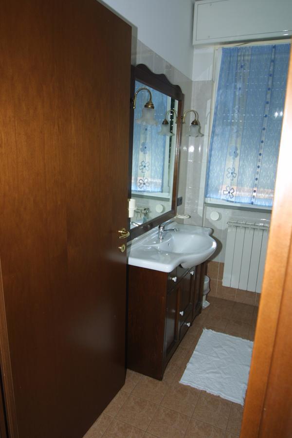 Borromeo Residenze Service S.A.S Peschiera Borromeo Buitenkant foto