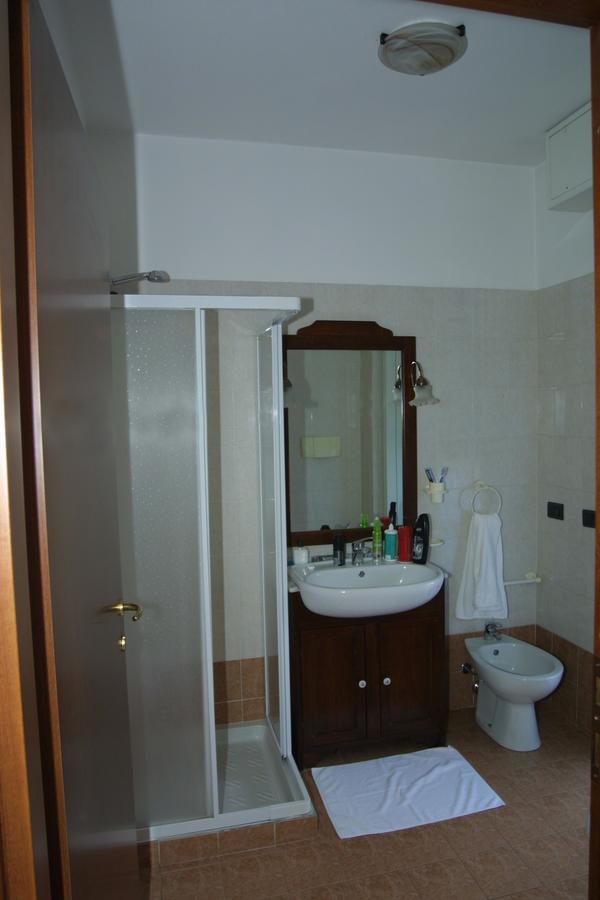 Borromeo Residenze Service S.A.S Peschiera Borromeo Buitenkant foto